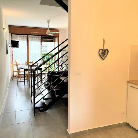 Modern Flat With Outdoor Space 公寓