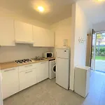 Appartement Modern Flat With Outdoor Space *